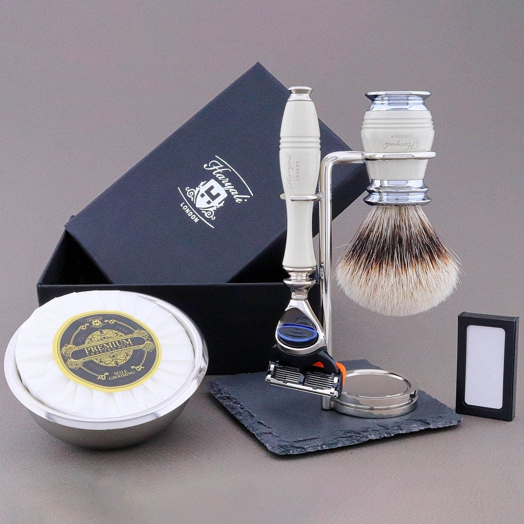 Haryali's Groove Range Shaving Kit - HARYALI LONDON