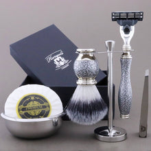 Load image into Gallery viewer, Haryali&#39;s Vase Range Shaving Kit 